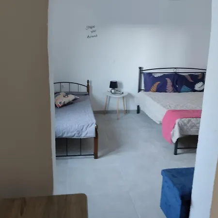 Walking Street Hotel Fira (Santorini)